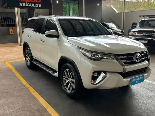 Toyota Hilux CD SRX 4x4 2.8 TDI 16V Diesel Aut.