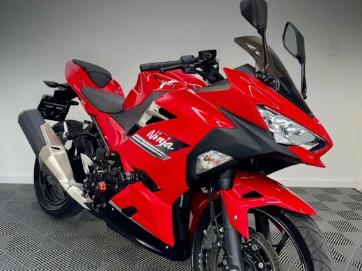 KAWASAKI NINJA 400