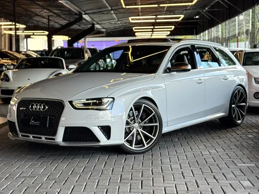 Audi RS4 4.2 Avant 32V FSI Quattro S-tronic