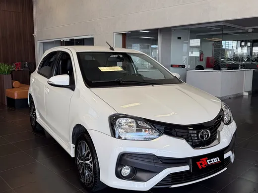 Toyota ETIOS PLATINUM 1.5 Flex 16V 4p Aut.