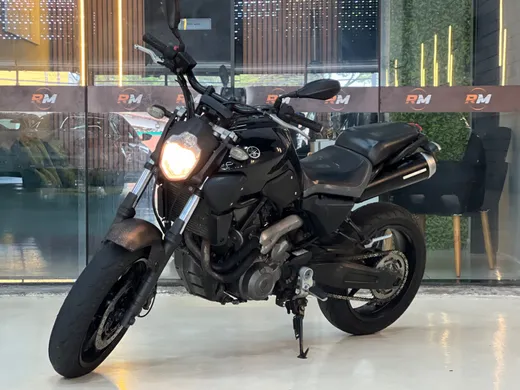 YAMAHA MT-03 660cc