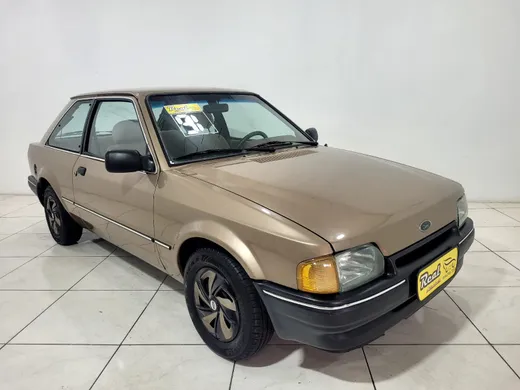 Ford Escort GL 1.6i / 1.6