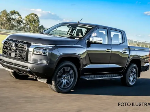 Mitsubishi Triton Katana 2.4 CD 4x4 TB Diesel Aut.