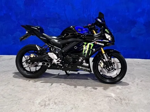 YAMAHA YZF R-3 321/ABS