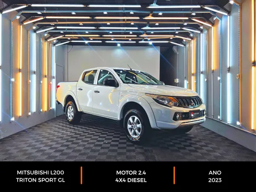 Mitsubishi L200 Tri. Outd. GLX 2.4 CD 4x4 Die. Mec.