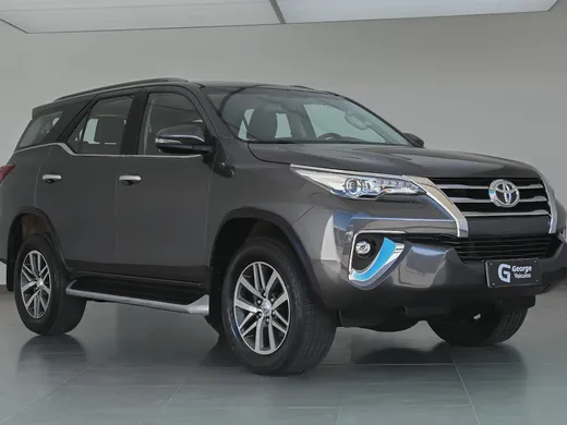 Toyota Hilux SW4 SRX 4x4 2.8 TDI 16V Dies. Aut.