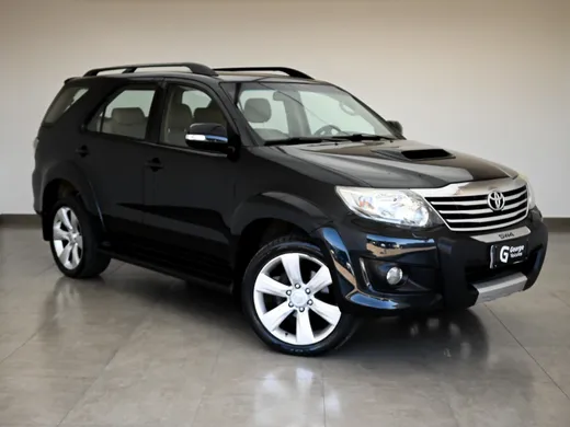 Toyota Hilux SW4 SRV D4-D 4x4 3.0 TDI Dies. Aut