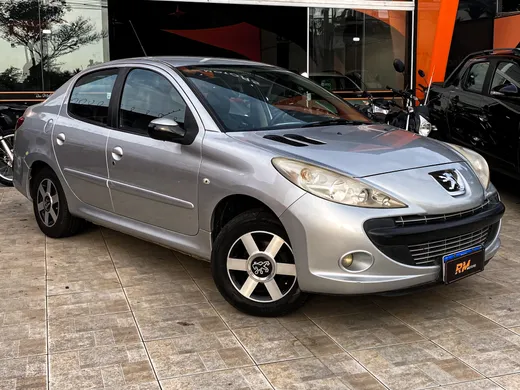 Peugeot 207 Sedan Passion XR 1.4 Flex 8V 4p