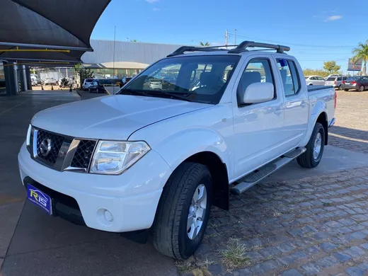 Nissan Frontier XE  CD 4x4 2.5 TB Diesel