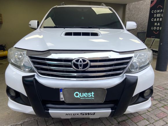 Toyota Hilux SW4 SRV D4-D 4x4 3.0 TDI Dies. Aut
