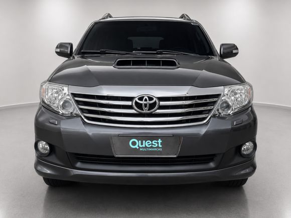Toyota Hilux SW4 SRV D4-D 4x4 3.0 TDI Dies. Aut