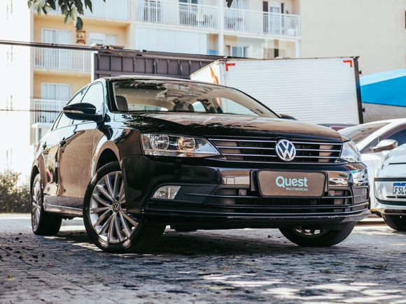 VolksWagen JETTA Comfortline 2.0 T.Flex 8V 4p Tipt.
