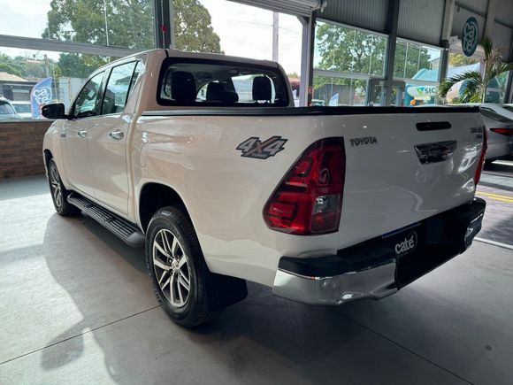 Toyota Hilux CD SRV 4x4 2.8 TDI Diesel Aut.