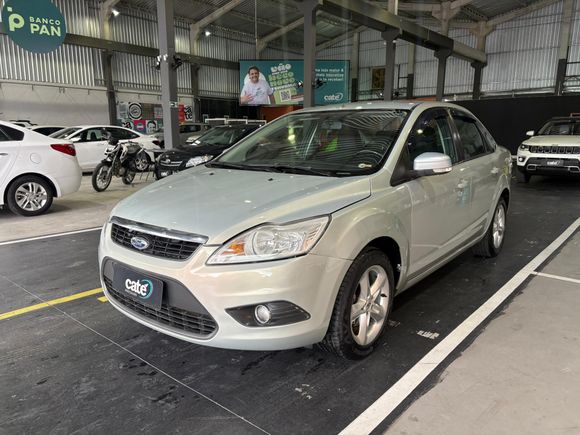 Ford Focus Sedan 2.0 16V/2.0 16V Flex 4p