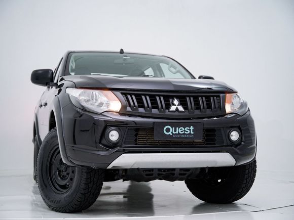 Mitsubishi L200 Tri. Outd. GLX 2.4 CD 4x4 Die. Mec.