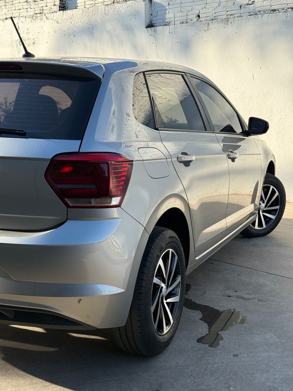 Volkswagen Polo 1.0 Flex 12V 5P - foto 11