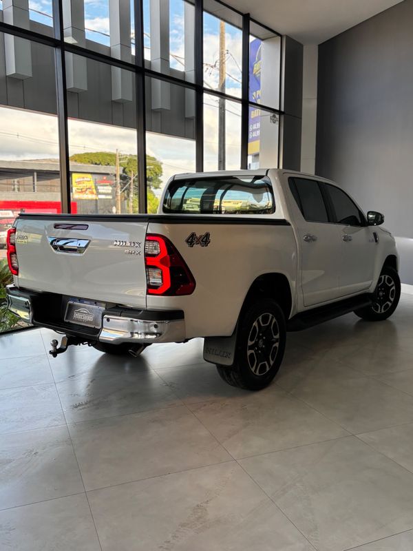 Toyota Hilux Cd Srx 4X4 2.8 TDI 16V Diesel Automático - foto 9