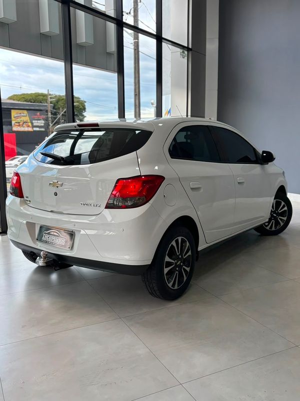 Chevrolet Onix Hatch LTZ 1.4 8V Flexpower 5P Mec - foto 11