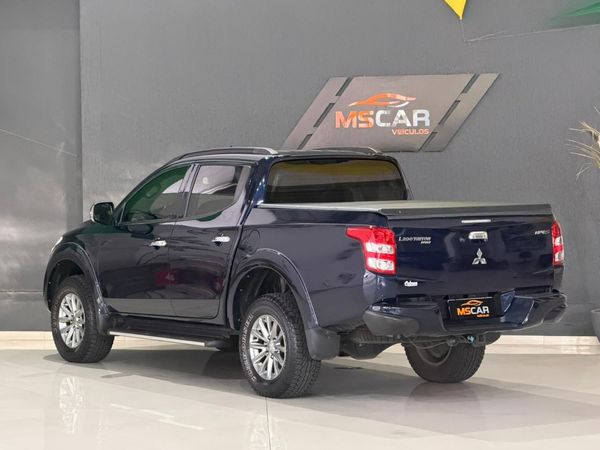 Mitsubishi L200 Triton Hpe S 2.4 Cd Dies Automático - foto 9