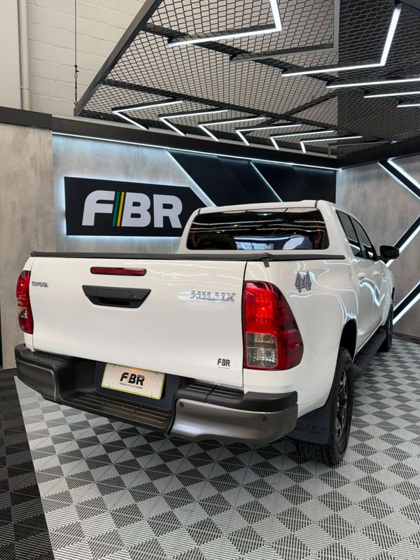 Toyota Hilux Cd 4X4 2.8 Diesel Mec - foto 11
