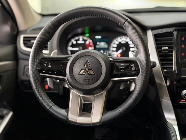 Mitsubishi Pajero Sport Hpe 2.4 4X4 Diesel Automático - foto 9