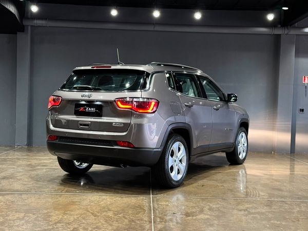 Jeep Compass Longitude 2.0 4X2 Flex 16V Aut. - foto 9
