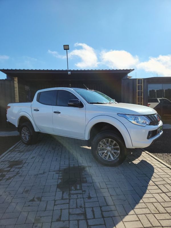 Mitsubishi L200 Triton S Hpe Ftp 2.4 Cd Dies Automático - foto 5