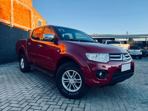 Mitsubishi L200 Triton Hpe 3.2 Cd Tb Int Diesel Automático - foto 5