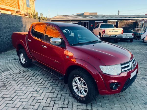 Mitsubishi L200 Triton Hpe 3.2 Cd Tb Int Diesel Automático - foto 9