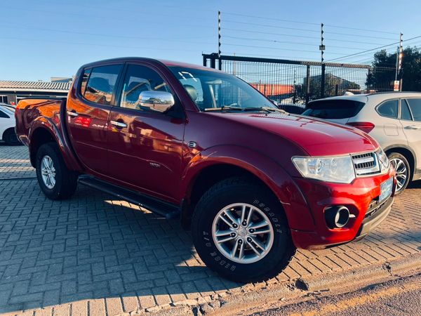 Mitsubishi L200 Triton Hpe 3.2 Cd Tb Int Diesel Automático - foto 11
