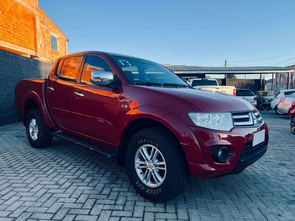 Mitsubishi L200 Triton Hpe 3.2 Cd Tb Int Diesel Automático - foto 7
