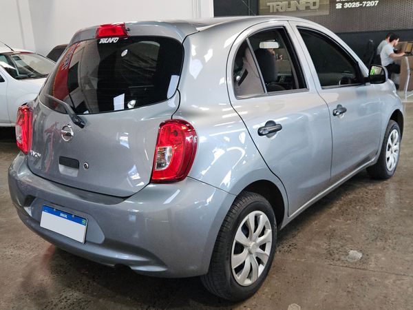 Nissan March 1.0 12V Flex 5P - foto 7