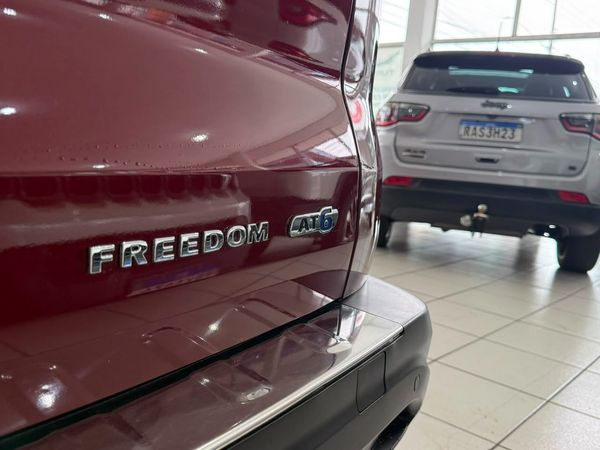 Fiat Toro Freedom 1.8 16V Flex Aut. - foto 11