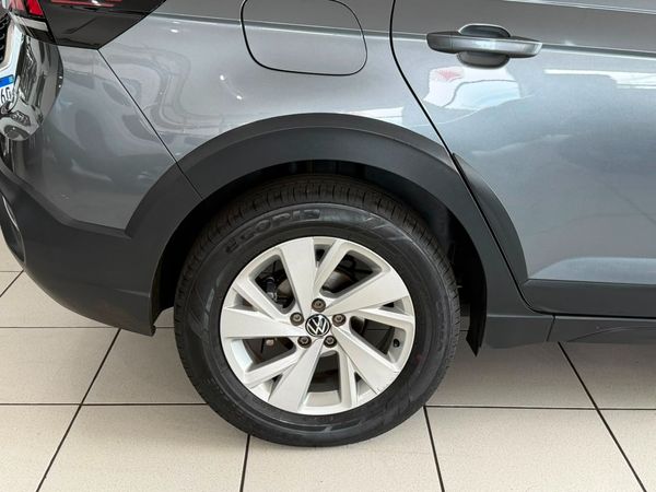Volkswagen Nivus Comfortline 1.0 200 TSI Flex Aut. - foto 11