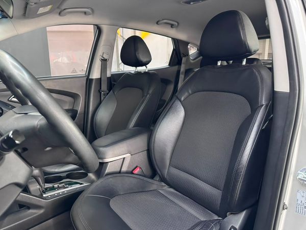 Hyundai ix35 Gls 2.0 16V 2wd Flex Automático - foto 11