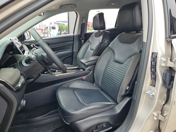 Jeep Commander Limited Td380 2.0 4X4 Die Automático - foto 11