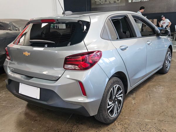 Chevrolet Onix Hatch LT 1.0 12V Flex 5P Mec - foto 9