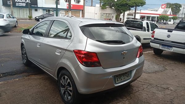 Chevrolet Onix Hatch LTZ 1.4 8V Flexpower 5P Mec. - foto 9