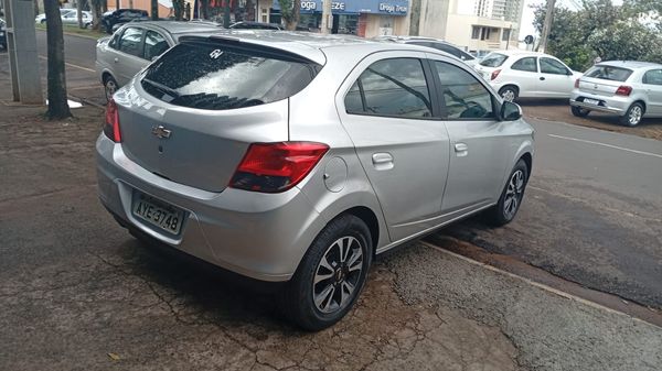 Chevrolet Onix Hatch LTZ 1.4 8V Flexpower 5P Mec. - foto 11