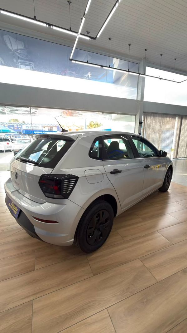 Volkswagen Polo Track 1.0 Flex 12V 5P - foto 5