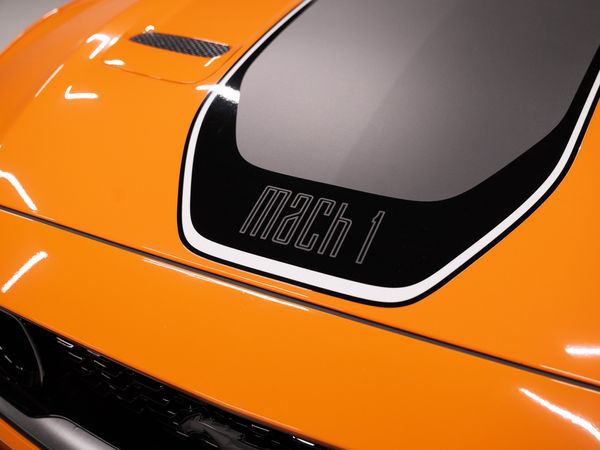Ford Mustang Mach 1.5 0 V8 - foto 7