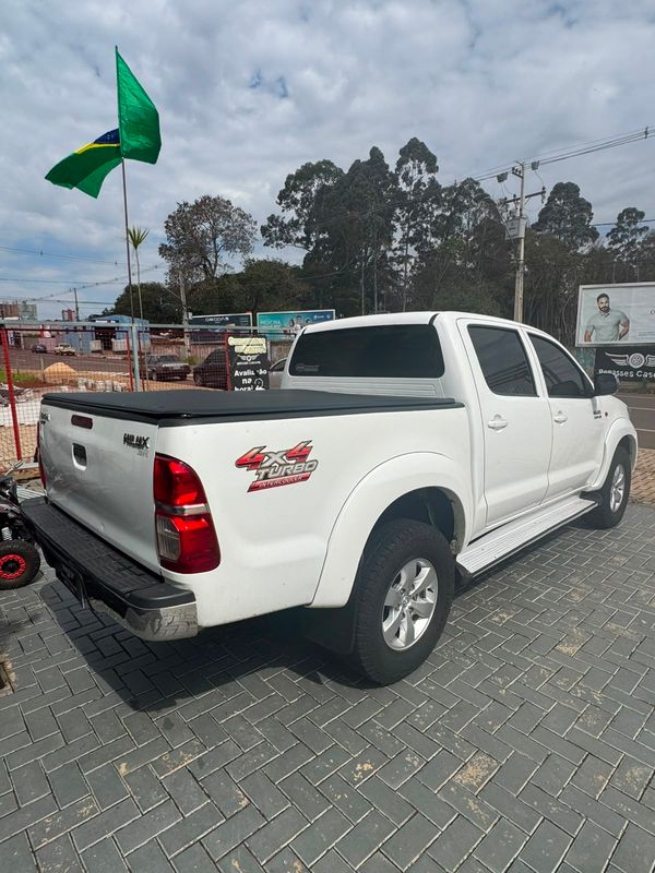 Toyota Hilux Cd Sr D4 D 4X4 3.0 TDI Dies Automático - foto 7