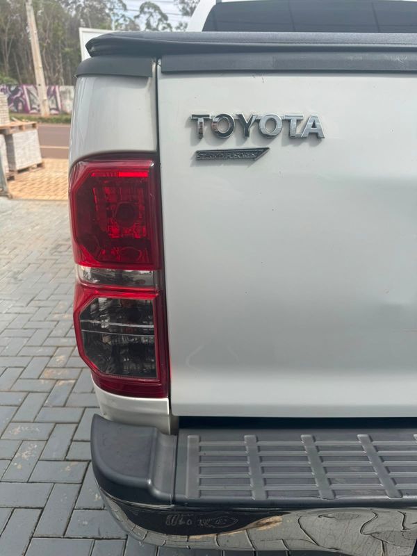 Toyota Hilux Cd Sr D4 D 4X4 3.0 TDI Dies Automático - foto 11