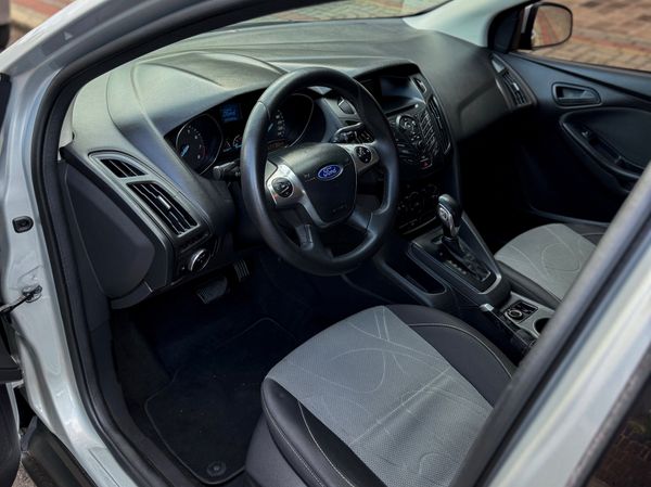 Ford Focus Sedan 2.0 16V 2.0 16V Flex 4P Aut. - foto 9