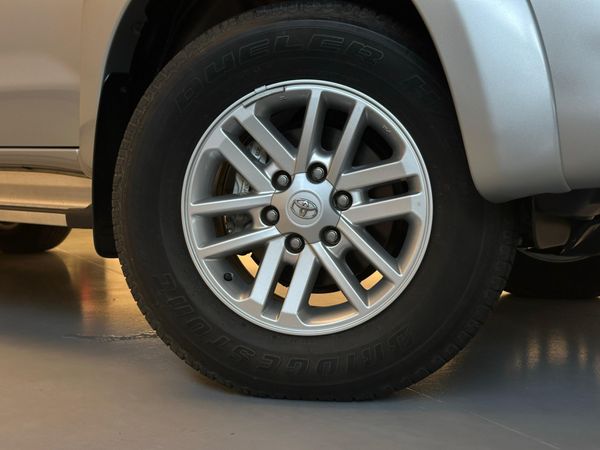 Toyota Hilux Cd Srv D4 D 4X4 3.0 TDI Dies - foto 7