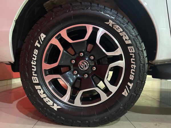 Toyota Hilux Cd Srx 4X4 2.8 TDI 16V Diesel Aut. - foto 11
