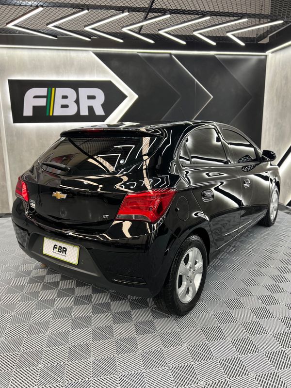 Chevrolet Onix Hatch LT 1.4 8V Flexpower 5P Mec - foto 5