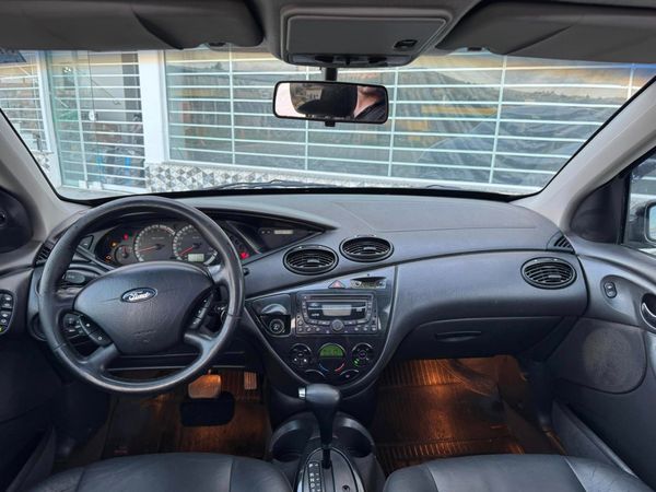 Ford Focus Ghia Sed 2.0 16V 2.0 16V Flex Automático - foto 11