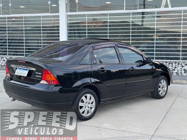 Ford Focus Ghia Sed 2.0 16V 2.0 16V Flex Automático - foto 7