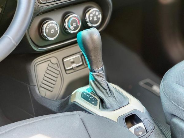 Jeep Renegade Sport 1.8 4X2 Flex 16V Aut. - foto 11